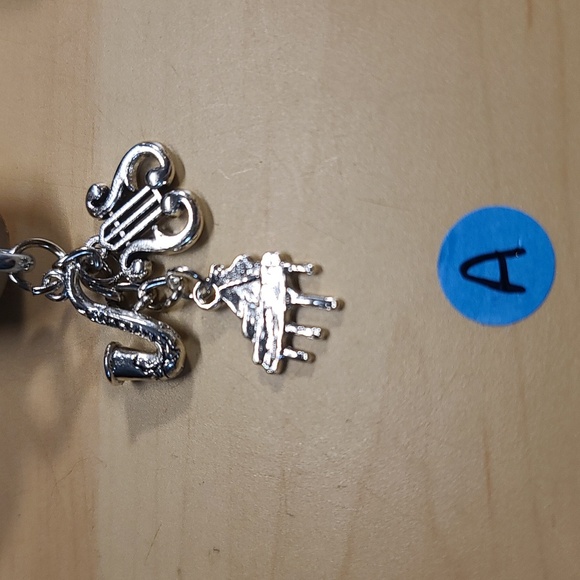 Music 2 for 1 price - Upcycled Wine Cork - Key Chain - Purse Charm - Pick  2. - Picture 2 of 6